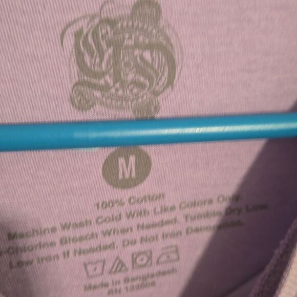 Hot topic tee shirt size medium - Picture 3 of 5